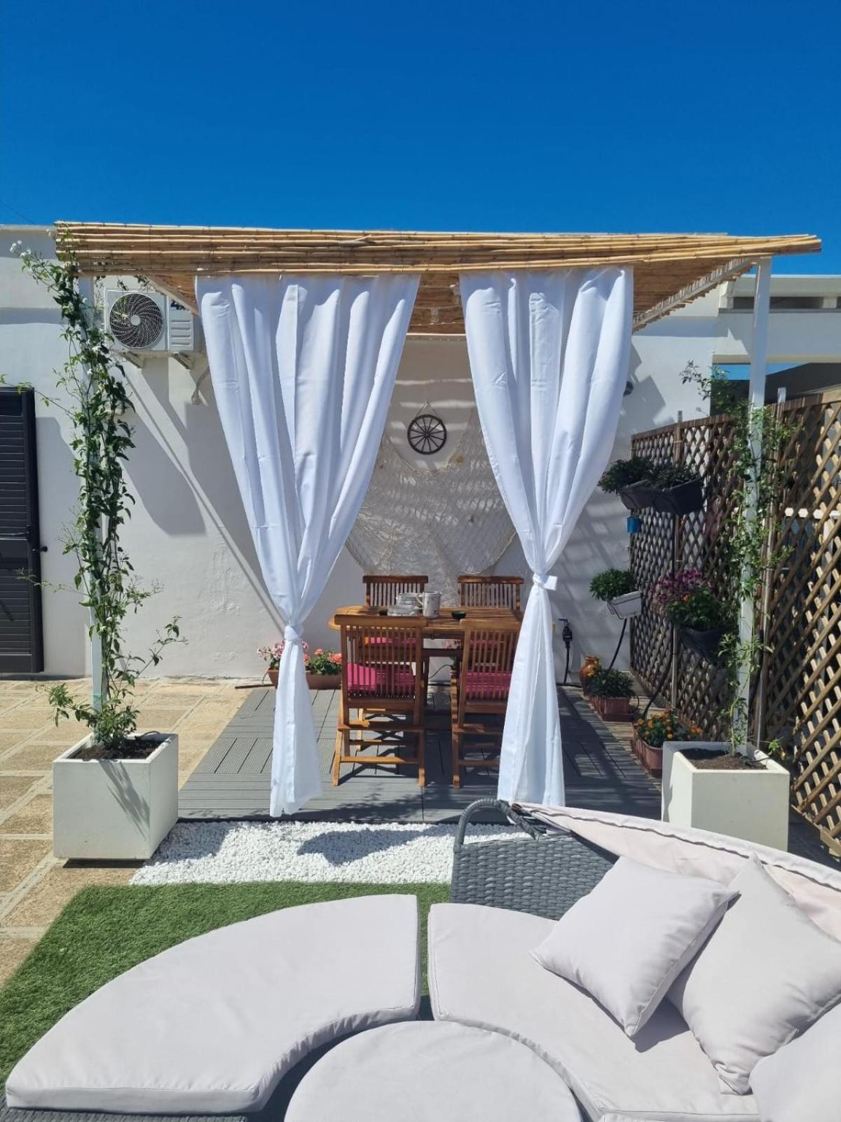 Willa La Terrazza Di Zoe - Castromediano Cavallino Zewnętrze zdjęcie